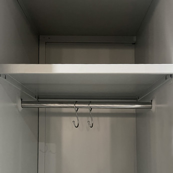 Metalinė persirengimo spintelė dvivietė Rehalt Systems 1940 x 800 x 500 su reguliuojamomis kojelėmis 5 Metalinė persirengimo spintelė dvivietė Rehalt Systems 1940 x 800 x 500 su reguliuojamomis kojelėmis 5