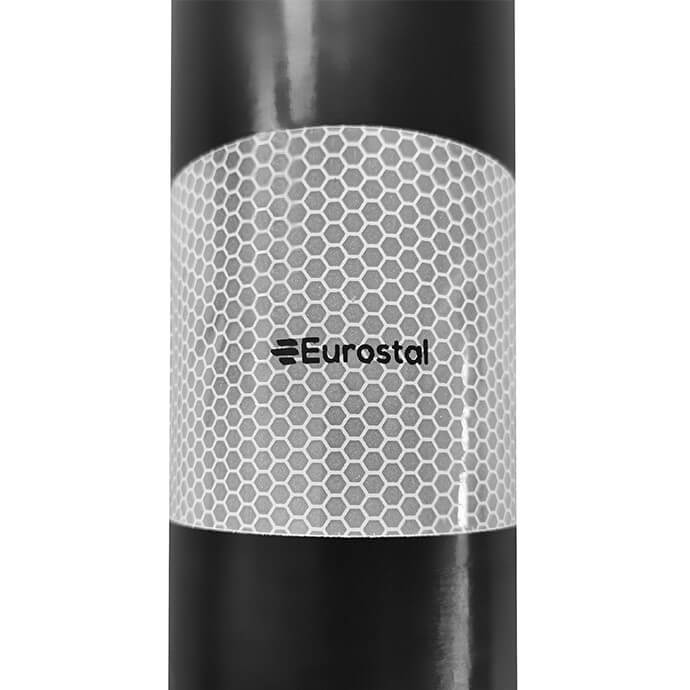 Lankstus įspėjamasis signalinis kelio stulpelis Eurostal 750 mm juodas su inkariniais varžtais (ankeriais) 5